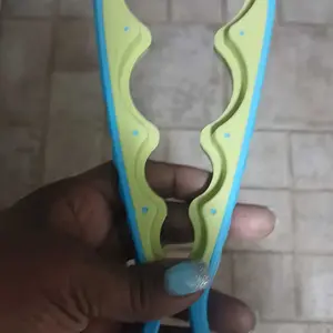 4 in 1 Can Opener, 1pc Multifunctional Can Opener, Easy Use Kitchen Gadget for Elderly, Essential Kitchen Tool and Thanksgiving Gift, Utensils