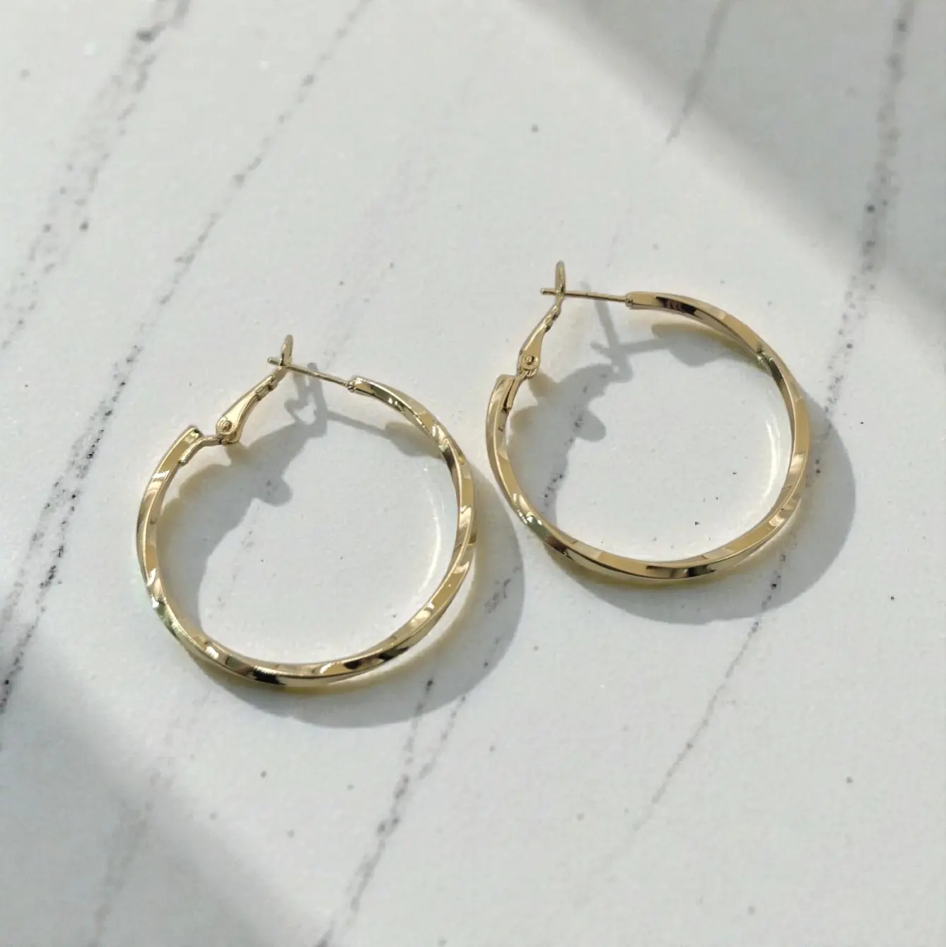 Twisted hoops
