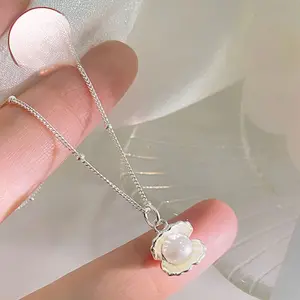 S925 sterling silver necklace with freshwater pearls. It has low irritation, is corrosion-resistant, suitable for daily wear and vacations. It's an elegant clavicle chain for ladies and a perfect Christmas gift.