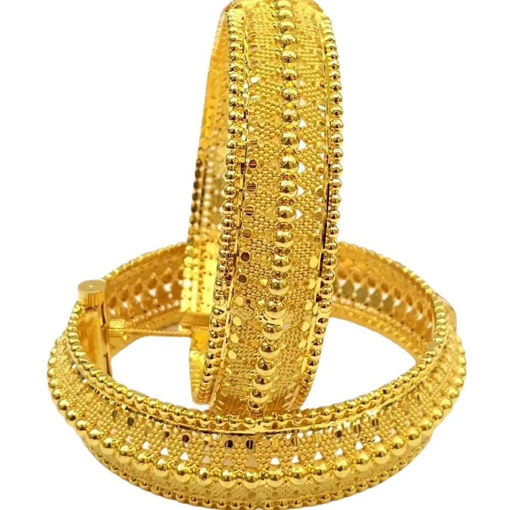 Elegant Bangle Bracelet Set, Gold-Plated Fashion Accessory Set for Women