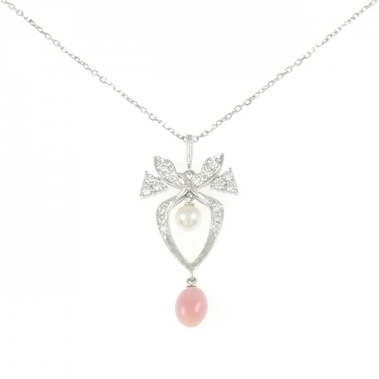 Mikimoto Conch Pearl Platinum Necklace