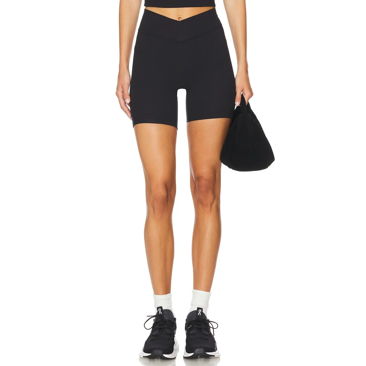 437 The V Short in Black