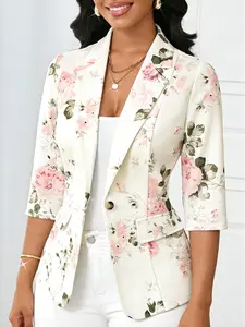 A fashionable white Floral printed casual suit jacket for women, with eye-catching print design and a loose fit suitable for commuting to work, shopping and outdoor activities, indoor and outdoor dressing, Lady