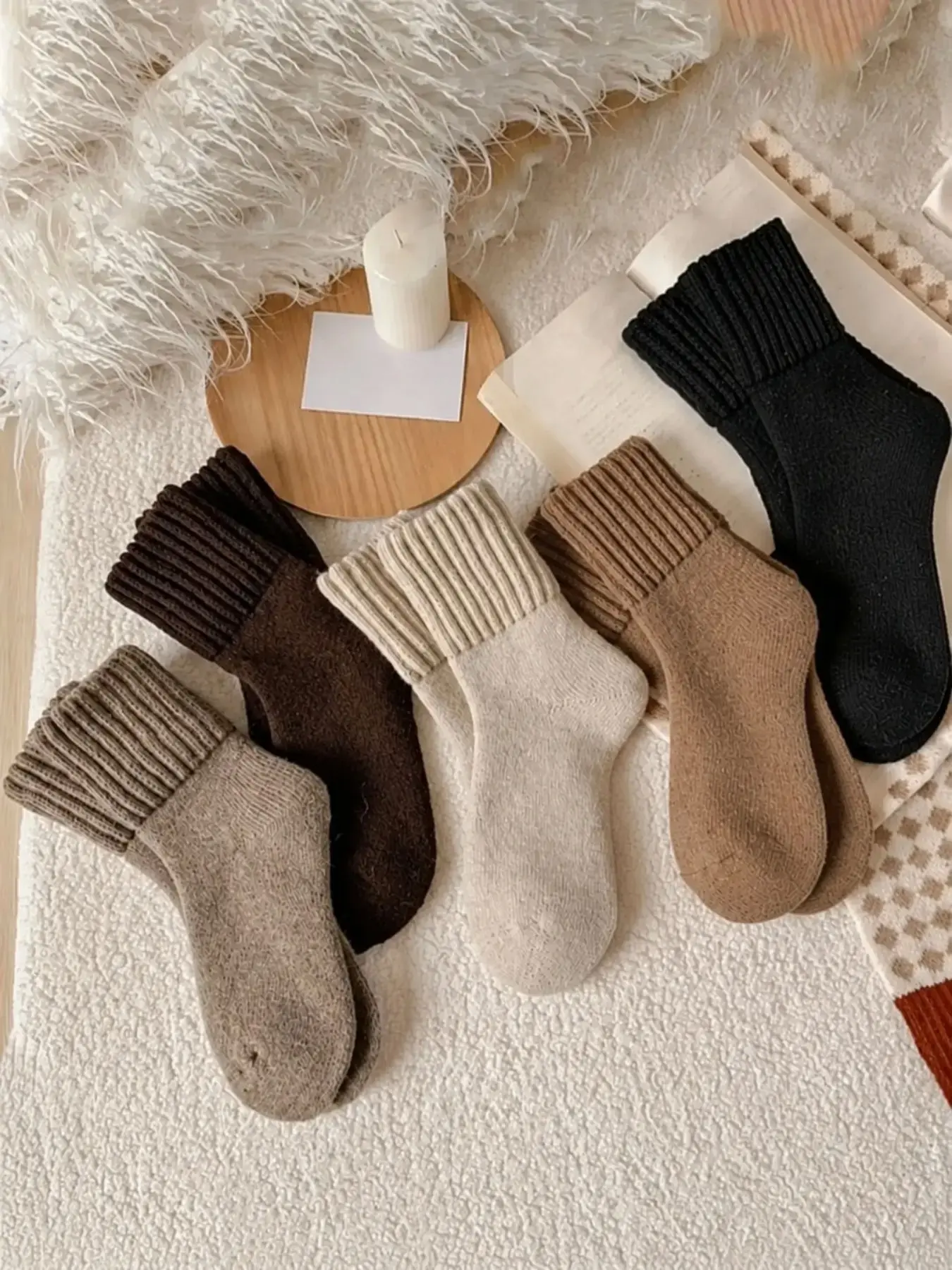 5 Pairs Women's Solid Mid-calf Socks, Casual Soft Comfy Warm Knit Socks for Fall & Winter, Women's Socks for Daily Wear, Knitted Socks