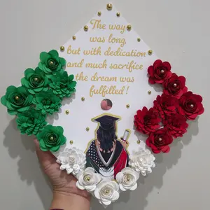 Grad cap topper decor roses rose flores flowers pearls decoration hat Diy Decorating