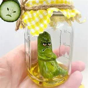 Grumpy Pickle in a Jar Sculpture DIY, Miniature Glass Screaming Pickle in a Jar, Cute Emotional Support Pickle Decoration Gift for Pickle Lovers Gifts
