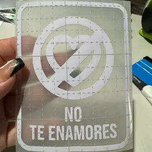 Pero no te enamores car decal