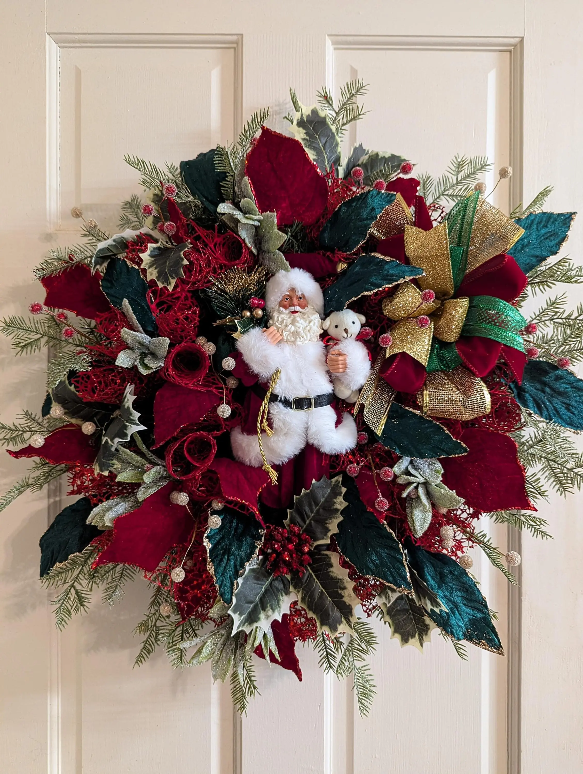 Santa Claus Christmas wreath