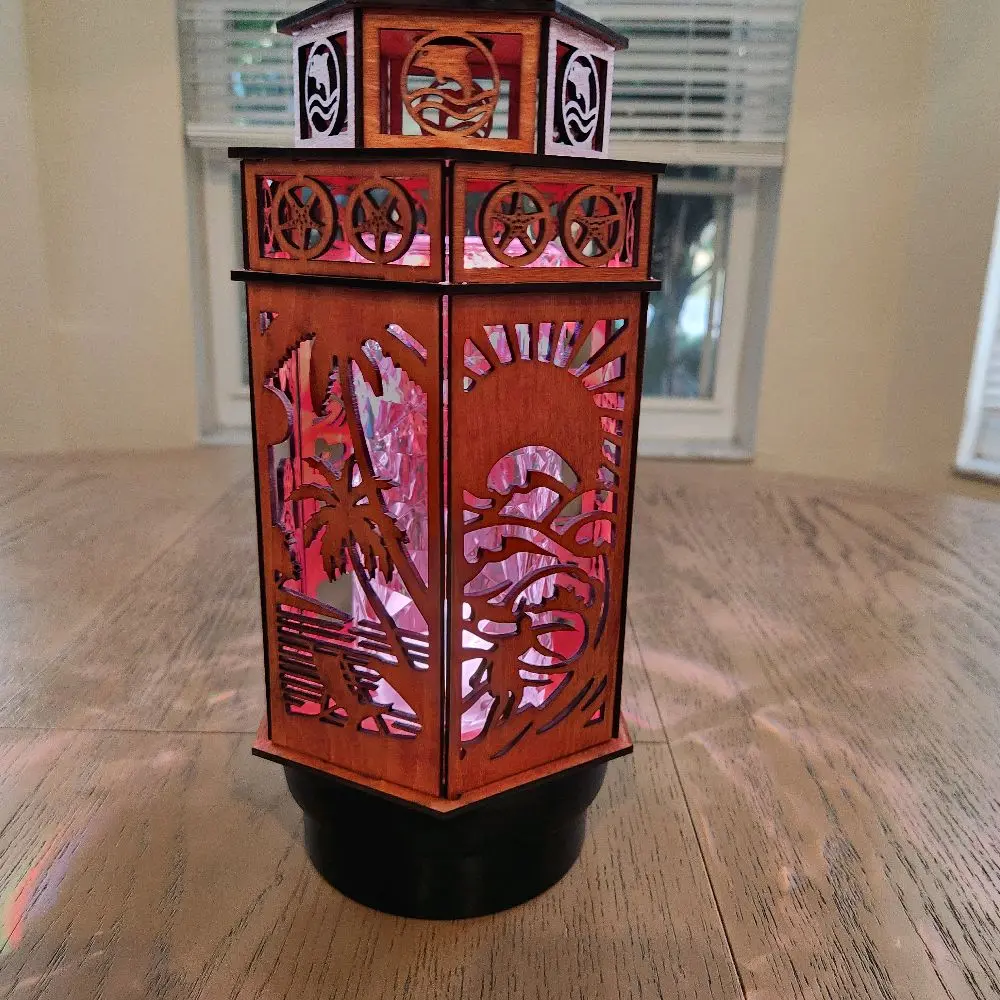 Wooden latern: Design Chilling by the sea