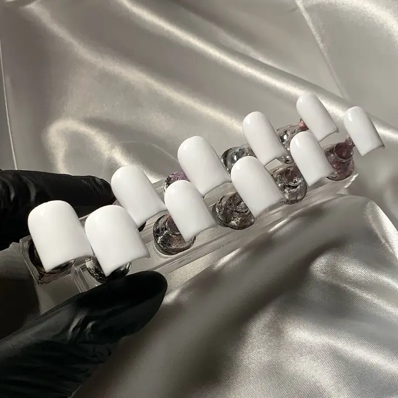 Solid White Color Press On False Nails, Neutral Pink, High Quality Soft Gel, Durable Gel Extensions, 10 Nails, Gentle Removal