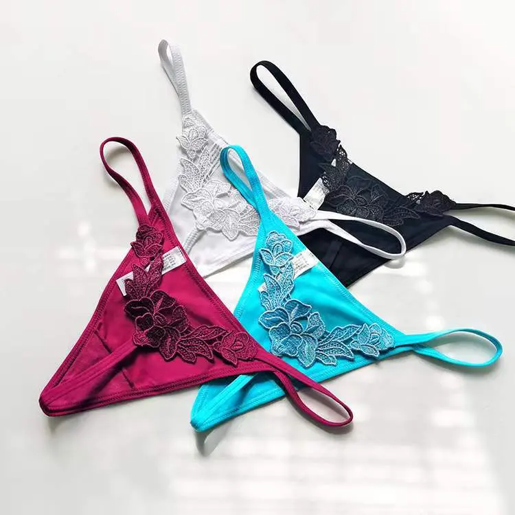Women's Flower Design Triangle Thong, Breathable Fashion Comfy Underwear with a Seamless Cut for a Smooth Finish and Elegance, Sexy
