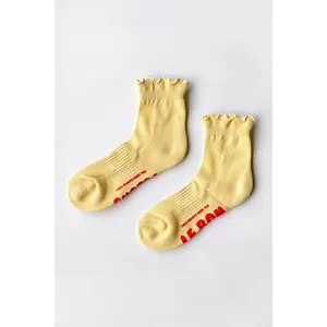 Ruffled Hugger Crew Socks in Banana Cream / Red