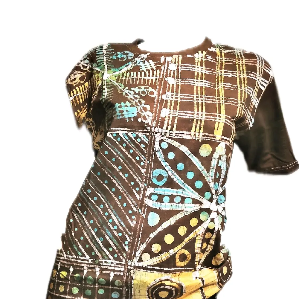 Handmade Batic Tshirts for Ladies Unique Pattern Hand-Dyed Round Neck Unisex Comfortable Everyday Wear
