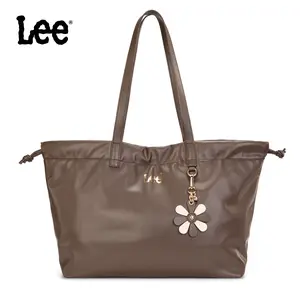 Lee large-capacity drawstring tote bag, shoulder bag, laptop bag, made of leather, suitable for work, shopping, travel, and school.