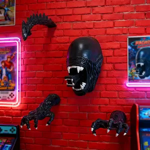 Horror Alien Wall Hanging Decor, Unique Design Home Decoration, Fashion Alien Theme Ornament, Ideal Gift Choice, Perfect for Any Room
