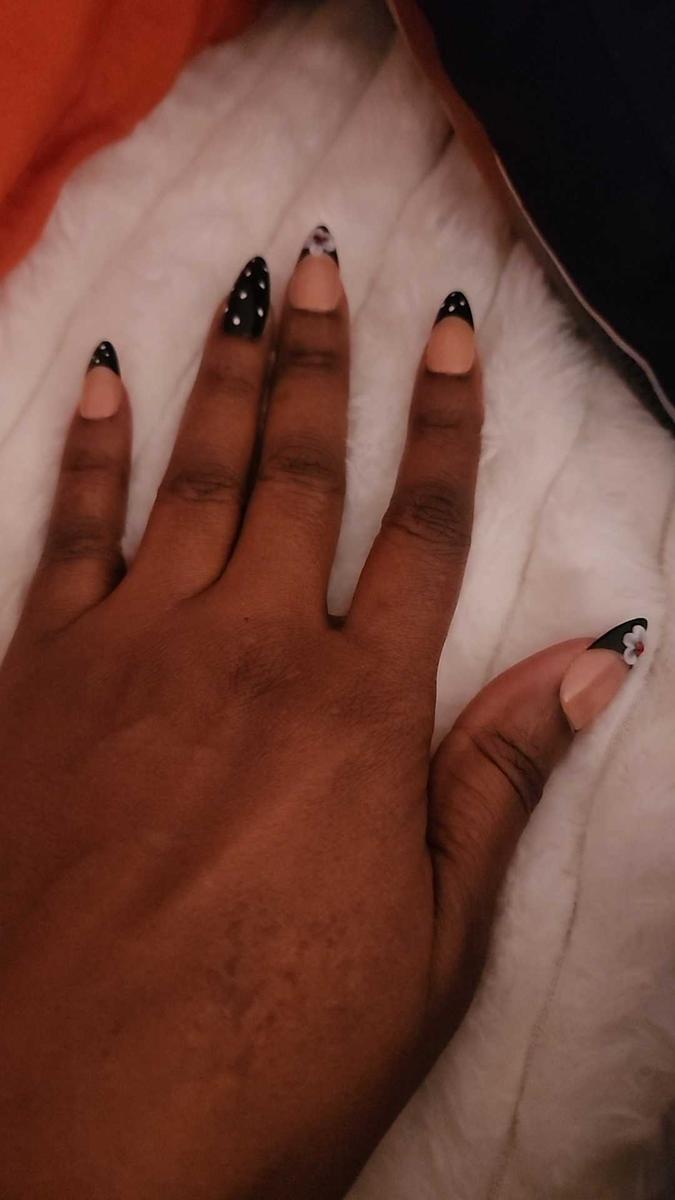 Item: 70$, host:zora