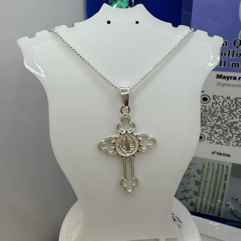 925 sterling silver 22”chain and pendant high quality st Benito high quality Italian silver Franco chain (( cadena y dije de plata Italiana Alta calidad solido 22”pulgadas cadena franco
