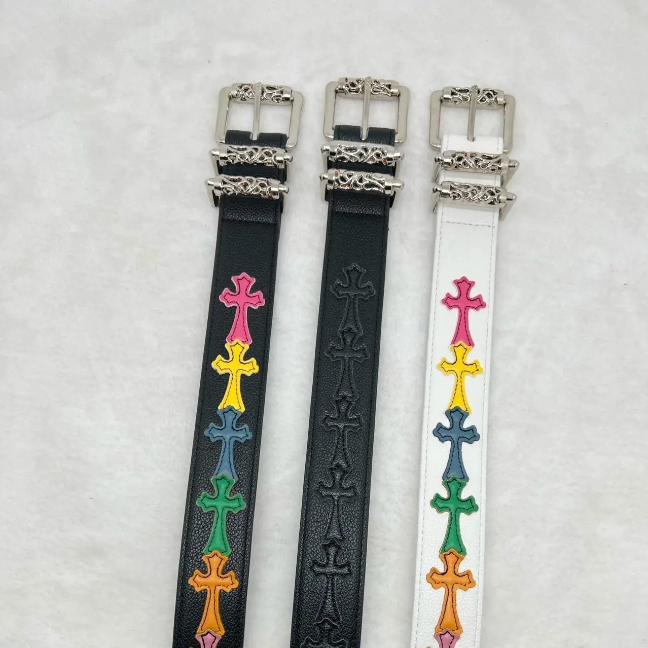 Stylish CH Crowe Belt – Unisex Vintage Roller Pin Buckle with Hollow Star and Vine Cutouts Stylish CH Crowe Belt – Unisex Vintage Roller Pin Buckle with Hollow Star and Vine Cutouts