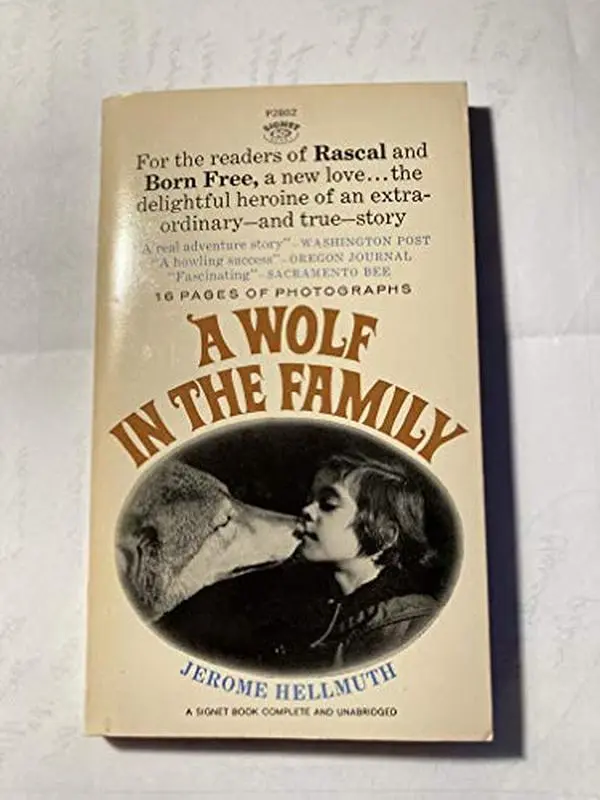 USED-A Wolf in the Family by Jerome Hellmuth (Paperback)