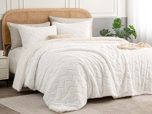 BEDELITE Wave Fluffy Sherpa Comforter Set, Super Soft Sherpa Comforter for Twin Queen KIng Size Bed, Luxury Warm Bedding Set for Winter, Fuzzy Bed Set