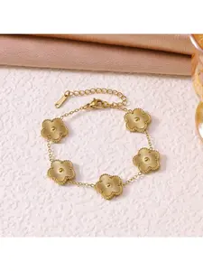 Gold Tone Clover Charm Bracelet for Women, Dainty Five Petal Flower Link Bracelet, Elegant Everyday Jewelry