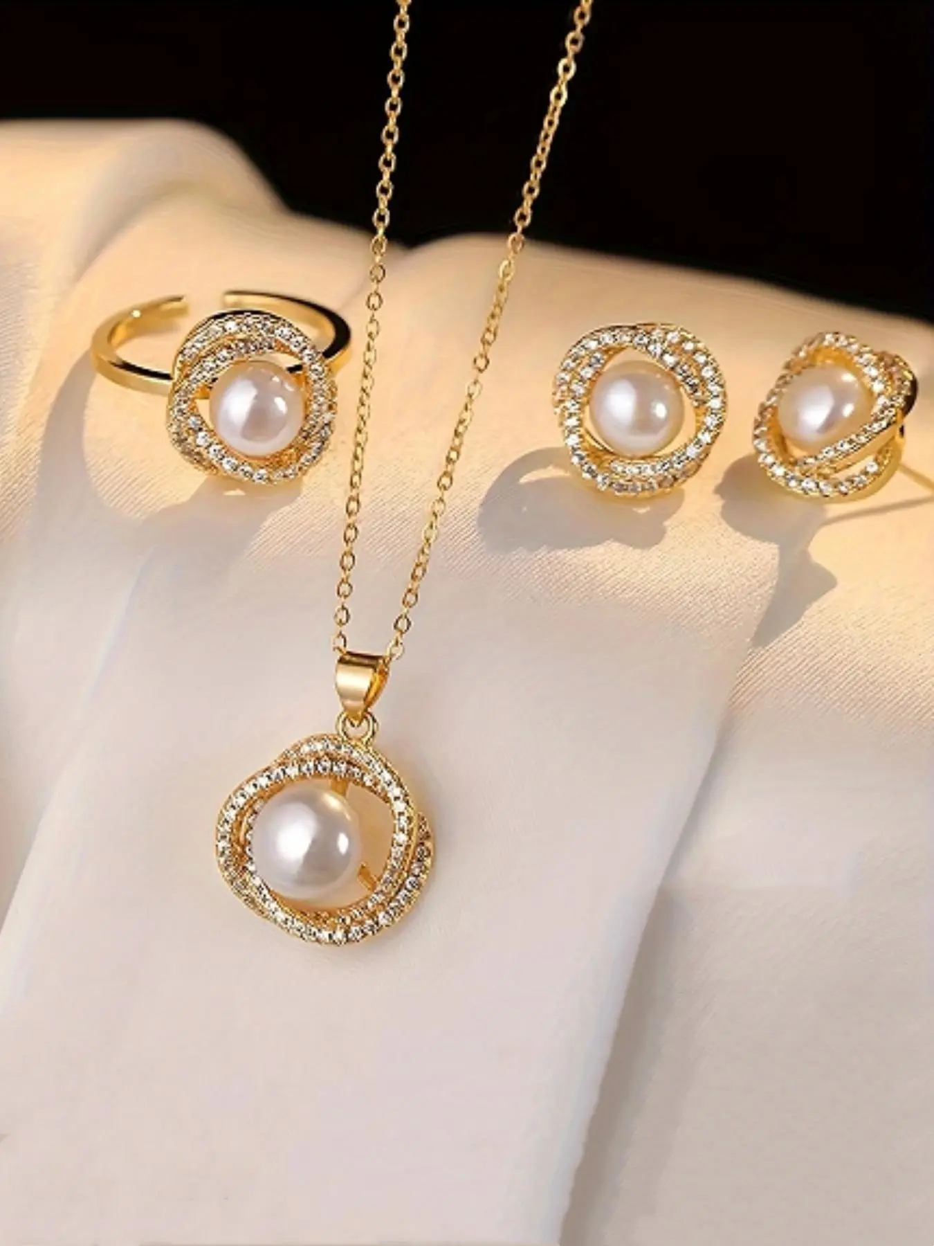Faux Pearl & Rhinestone Decorated Jewelry Set, Jewellery Gift Set, Pendant Necklace & Ring & Stud Earrings, Fashion Jewelry for Party, Daily Decor, Jewelry for Birthday Gift, Fashionable Jewelry Set
