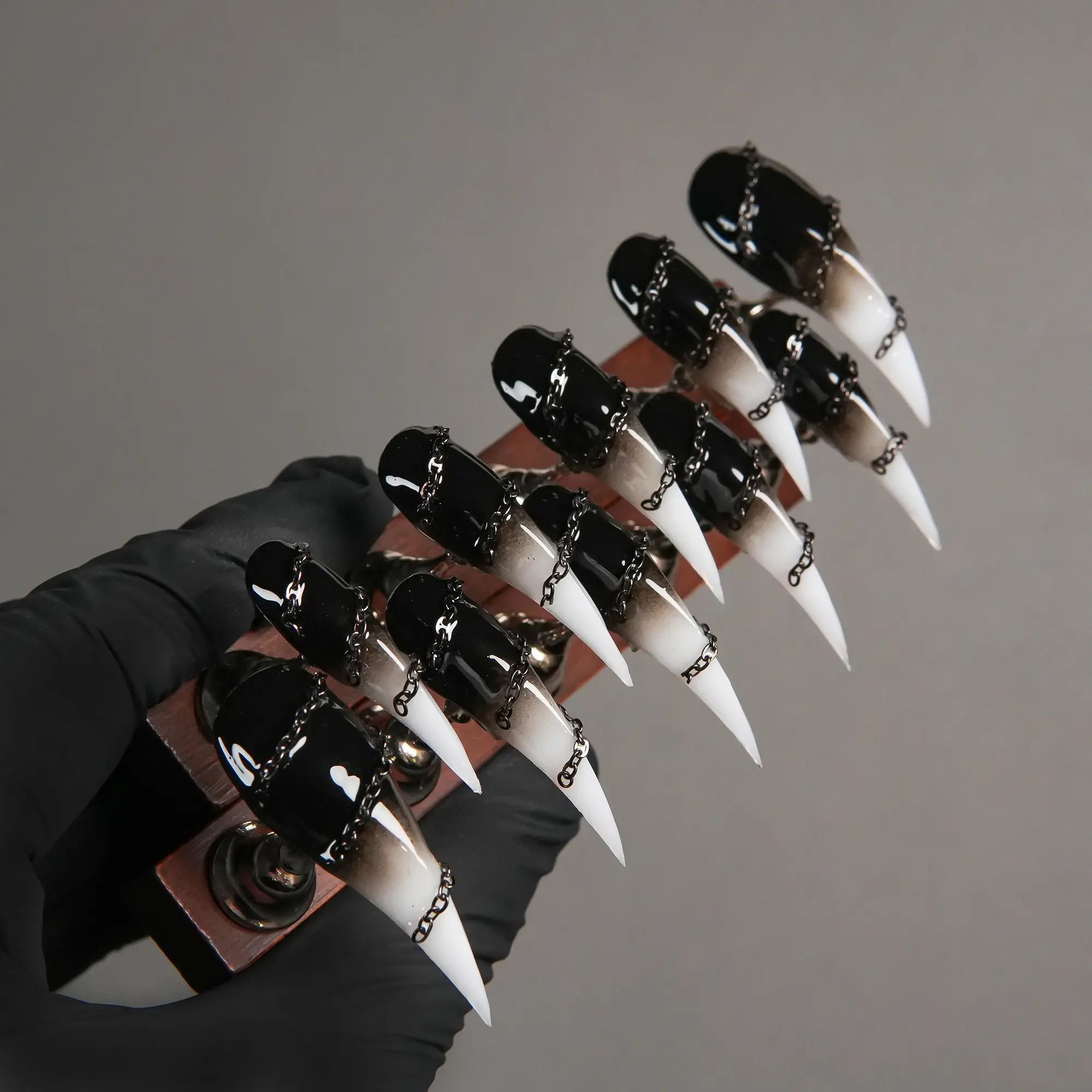Handmade Ultra-Long Glossy Press-On Nails - Black-White Smoky Gradient with Interwoven Black Metal Chain, Punk Dark Subculture Style, Ideal for Music Festivals, Photoshoots