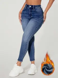 Women's Fleece Lined Tight Fit Jeans Pants, Womenswear, Stylish Denim Jeans for Everyday Wear, Comfortable and Warm Winter Fashion