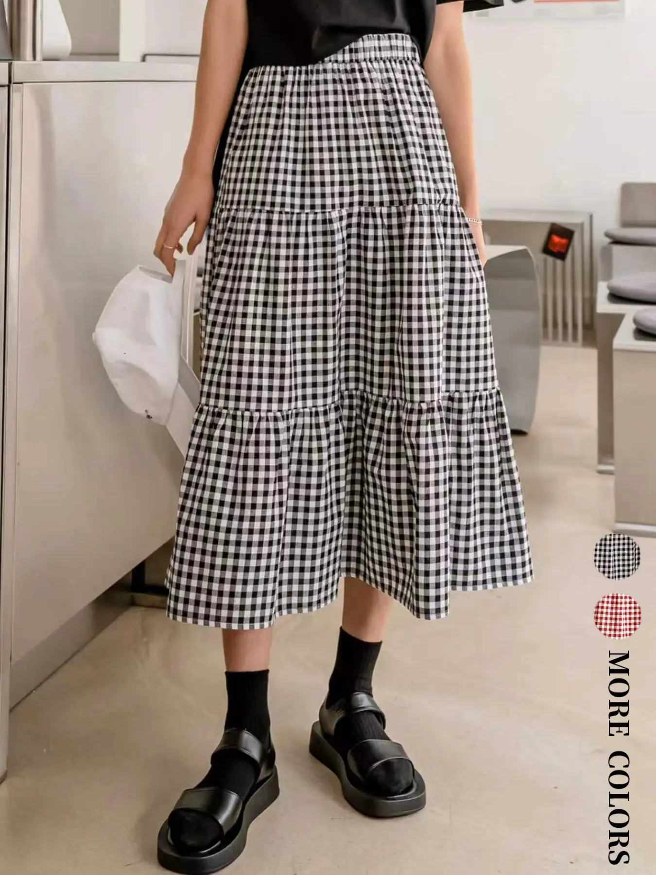 Vintage Sweet Cool Style Plaid Pattern Baggy Midi Bottom Skirt, Lightweight Woven Fabric, Layered Hem Design, Perfect for Daily Wear, Casual, Stylish, Aesthetic Checkered Print A-Line Skirt, Modest Stylish Womenswear