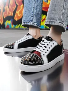 "People with Wider Feet Please Choose One Size Larger." Men's Fashionable Studded Decor Lace Up Skate Shoes, Casual Comfortable Sports Shoes for Daily Wear, Male All-match Round Toe Shoes for Daily Wear, Sneaker