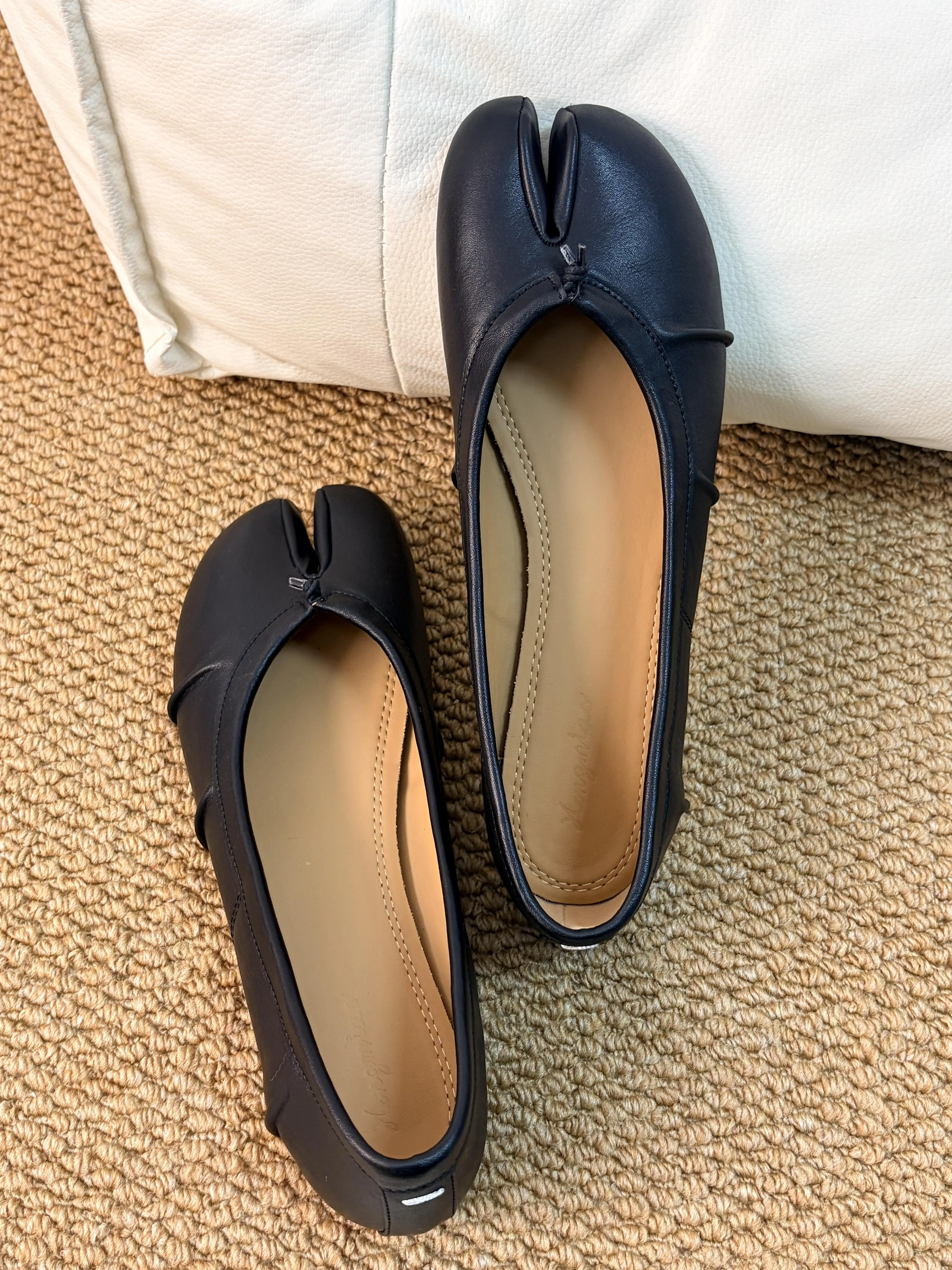 Women's Viral Wrinkle Surface Split-Toe Mary Jane Slip-On Flats - Shallow Cut, No Strap, 1-Step-On Design, Breathable Soft Sole, Plain Casual Daily Wear Shoes for Shopping, Commute