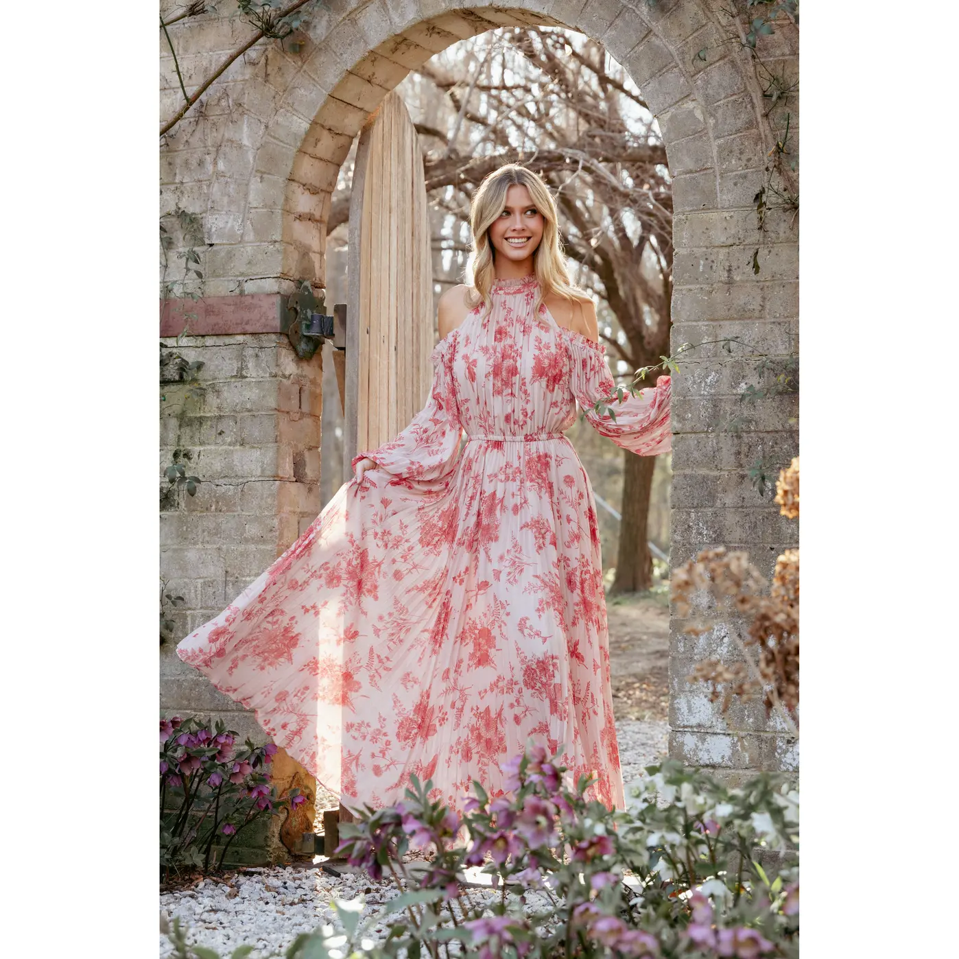 strapless open back dress Long Sleeves Short Red Prom Dresses, Red Long Sleeves Short Formal Gra –  formalgowns