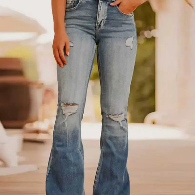 Women's Casual Streetwear, Ripped Denim Light Wash Fitted Flared Pants with Pockets, Button, Stylish Aesthetic Daily Wear Flared Leg Jeans, Comfortable Fit, Perfect for Spring & Fall