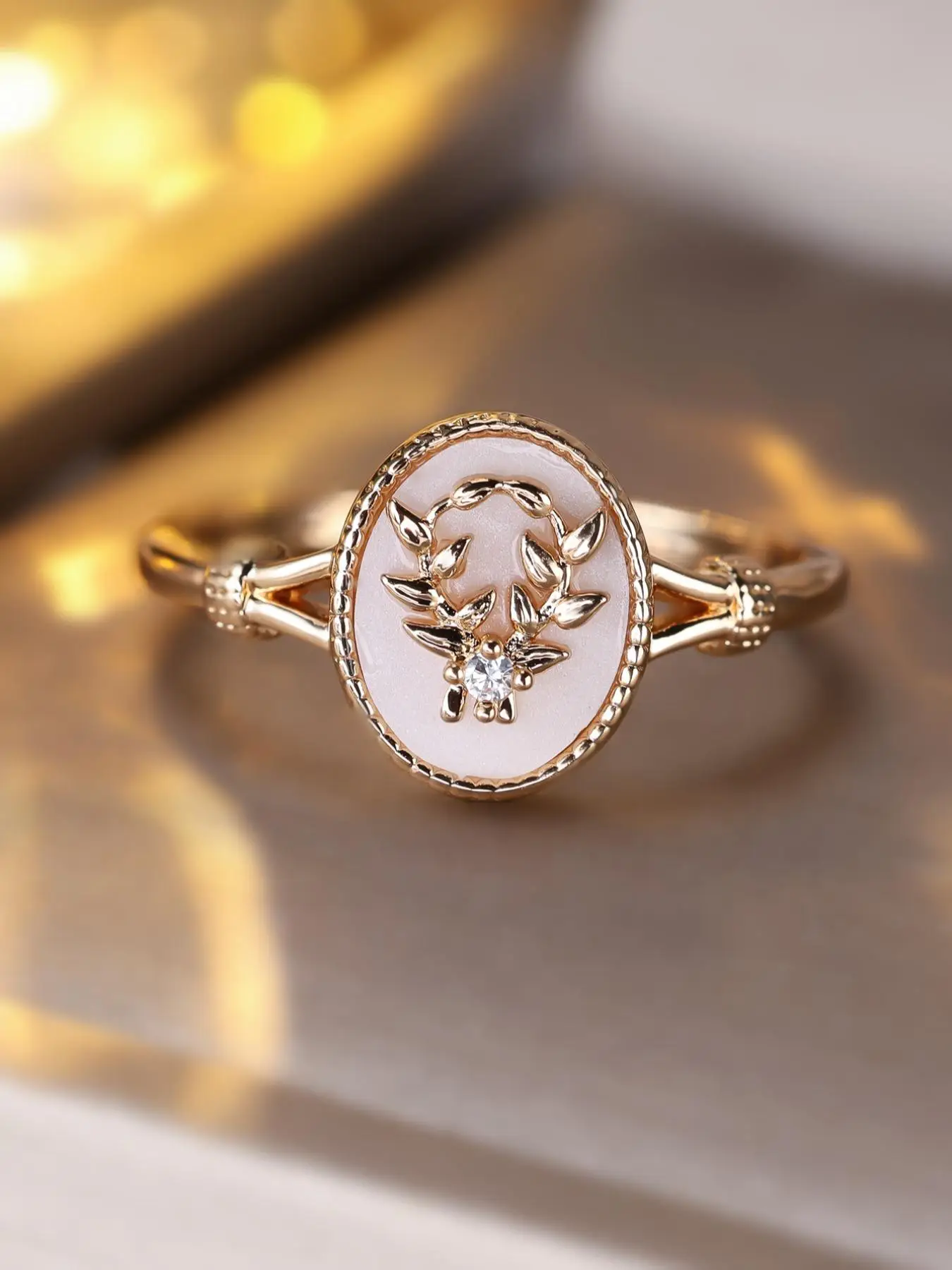 Vintage Oval Shaped Leaf Decor Ring, Elegant Artificial Zircon Decorated Ring for Women, Fashion Jewelry Accessories for Party, Daily Clothing Decor,