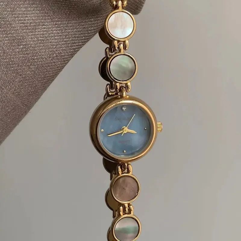 Women's Elegant Bracelet Watch, Deep Sea Shell Round Band, Geometric Design, Quartz Movement, Trendy Exquisite Watch, Stylish Watch, Trendy Wristwatch, Quartz Watches, Perfect Gift for Women