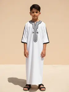 Muslim Traditional V Neck Long Thobe, Embroidered Half Sleeve with Side Pockets, Suitable for Boys 8-12 Years, Comfortable Fashion
