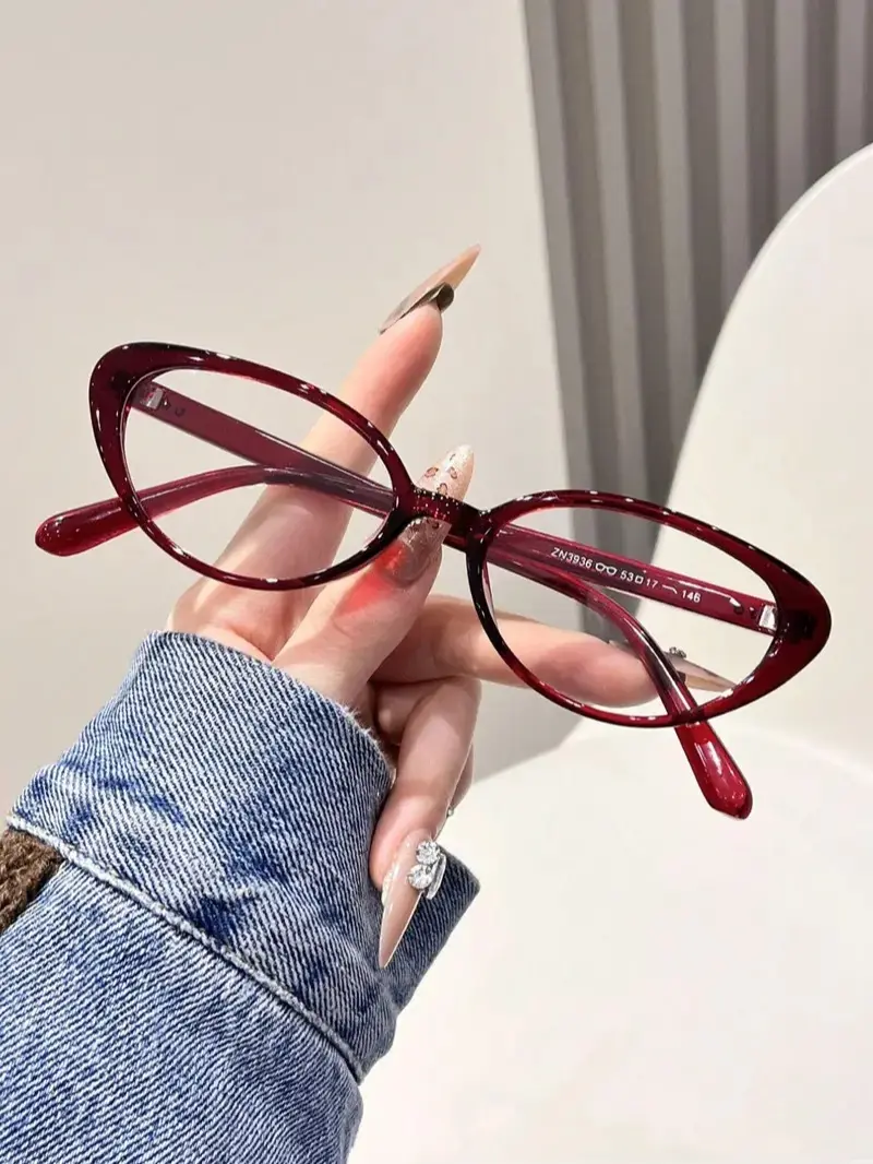 Female Cat-Eye Full-rim Glasses in a Minimalist Design, Sturdy Lightweight Polycarbonate Frame with Metal Hinges, Fashion Accessories for Women, Daily Eyewear