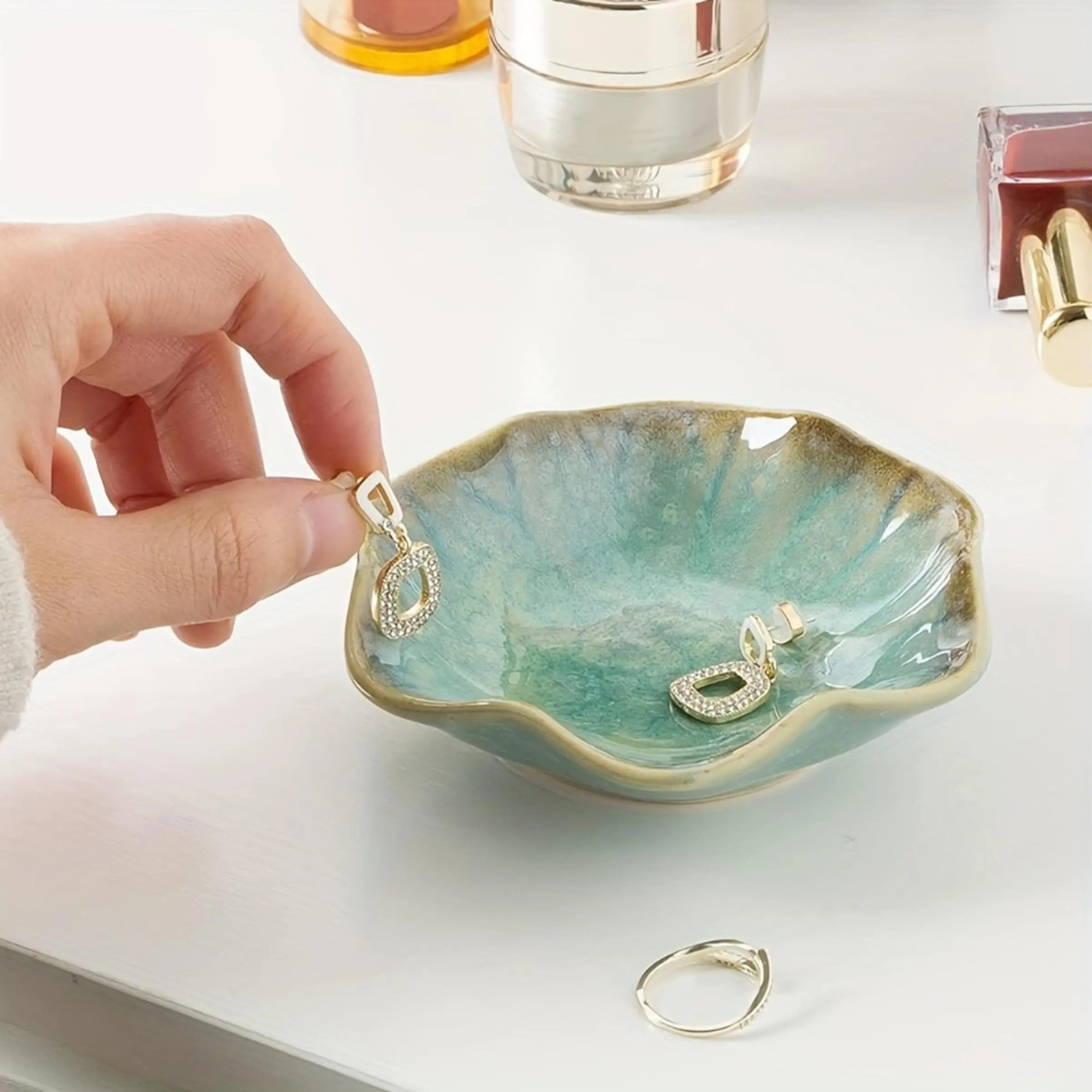 Elegant Ceramic Jewelry Tray, Leaf Shape Ring Earring Holder Organizer, Desktop Storage for Home Decor, Bathroom, Perfect Gift for Women