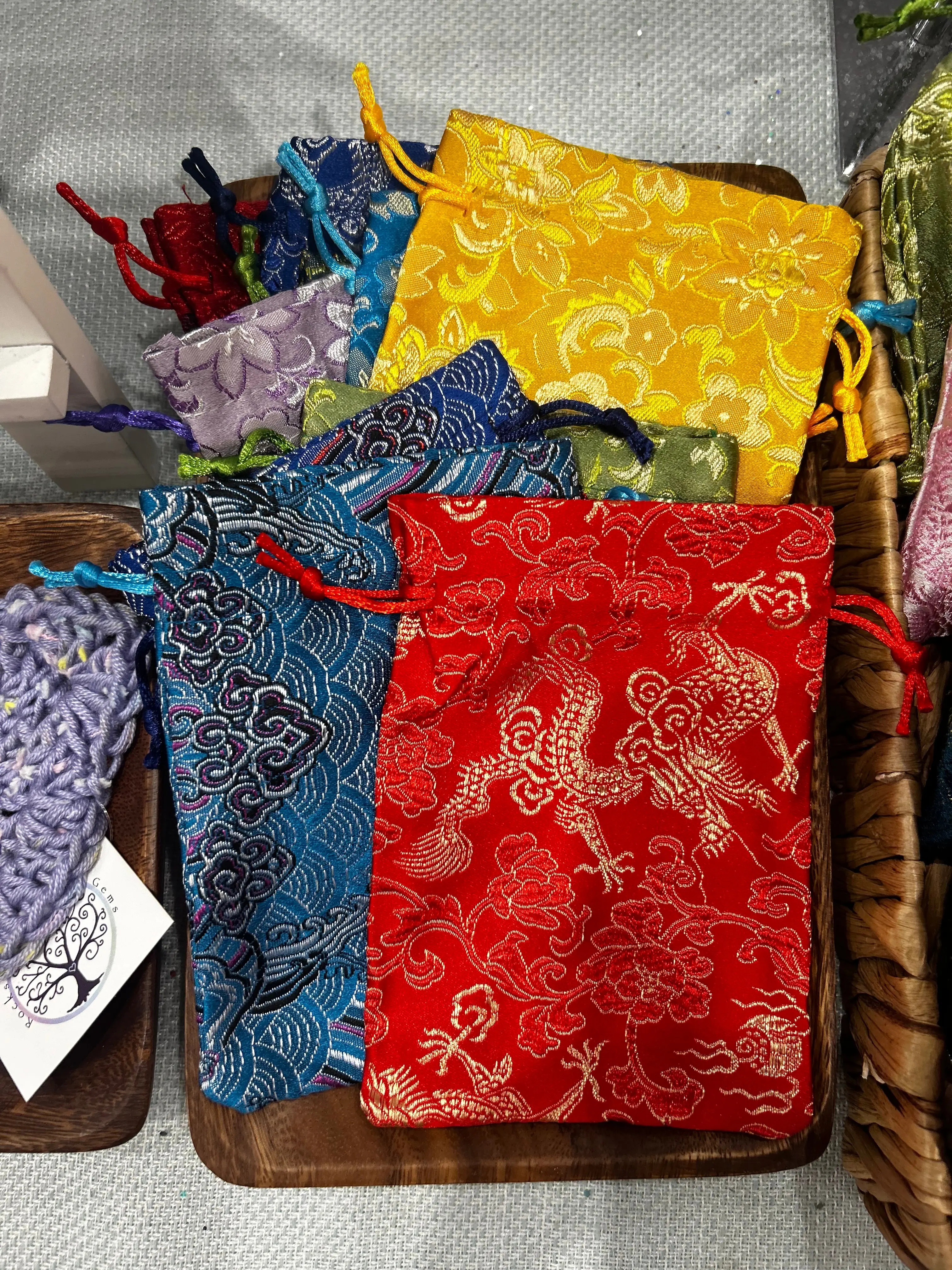 Silk Crystal Carrying Pouch
