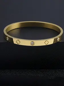 Titanium Steel Bracelet with Lucky Four-Leaf Clover Design, Fashion Classic Style, Elegant Jewelry Bracelet, Perfect for Valentine's Day Daily Wear