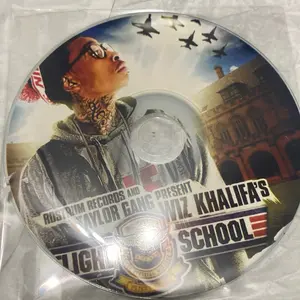 Flight school wiz Khalifa