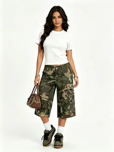 Minimalist Breathable Summer T-Shirt, Lightweight Essential Streetwear Crop Top for Womenswear