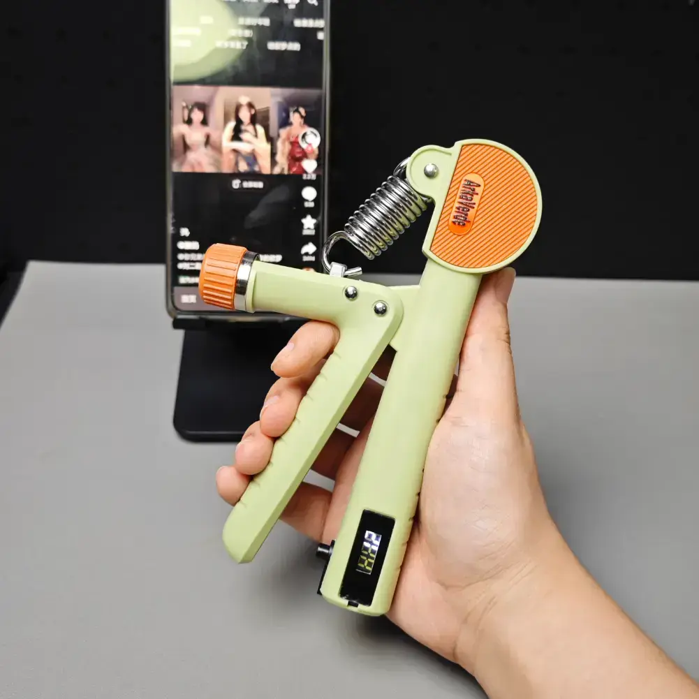 Grip strength device for body and hand exercises, Bluetooth control for grip strength, Tiktok short video for relieving wrist pain, wrist tube trigger, finger hammer, finger deviceRAIMENTRY Grip strength device for body and hand exercises, Bluetooth control for grip strength, Tiktok short video for relieving wrist pain, wrist tube trigger, finger hammer, finger deviceRAIMENTRY