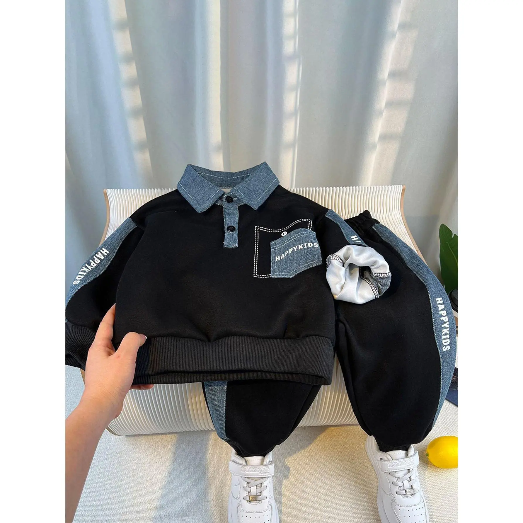 Spring and autumn boys' stylish collared sweatshirt and jogger pants set, two-piece outfit with patchwork shirt and jogger pants