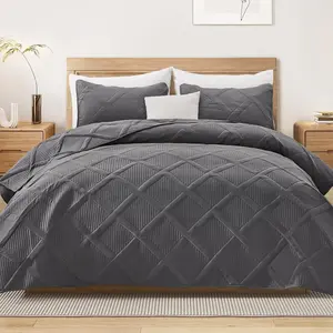 Exclusivo Oversized King Set- Grey Cal King Bedding Set with 2 Pillow Shams, Bedspread with Striped Pattern, Soft Lightweight Bedspreads Coverlets for All