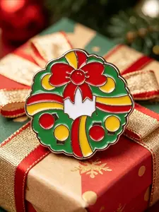 "Christmas Wreath" Brooch for Men Women – Festive Holiday Enamel Badge, Cute Bow Christmas Lapel Pin, Fashion Decor Brooch for Daily Party Wear