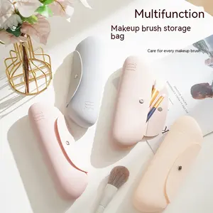 Portable Travel Makeup Brush Holder, Magnetic Closure Silicone Makeup Brush Organizer Large Capacity Cosmetic Pouch,Toiletry Organizer Makeup Tools Organizer for Travel