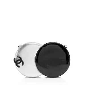 Pre-owned CHANEL Calfskin Clutches & Wristlets Metallic Lambskin Patent Leather Double Circle Clutch