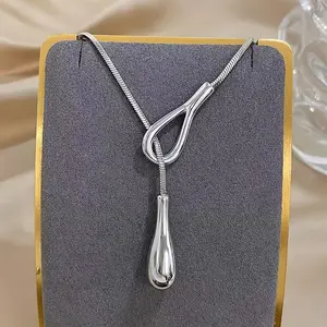 Vintage Y-Necklace Elegant Waterdrop Pendant Silver Shining Necklace with Shining Love Motif for Special Occasions and Everyday Wear