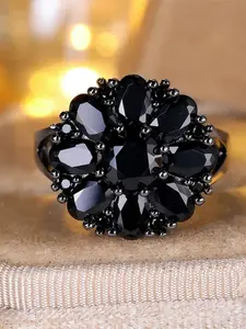 A floral artificial zircon ring featuring synthetic black crystal zirconia, stylish and high-end black design, perfect for wearing during parties and special occasions for women.